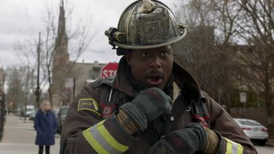 Mouch, report! - Chicago Fire