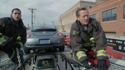Mouch, talk to me. - Chicago Fire