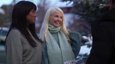 [mouthing] - The Holiday Proposal Plan