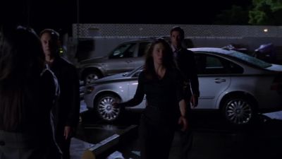- Move away, Kate.
- Sun... - Lost