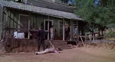 Move. Come on, move. - The Grissom Gang