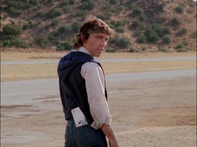 Move it down. Come on. - MacGyver