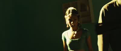 Move! Get over there. Let's not be foolish, Salim. - Slumdog Millionaire