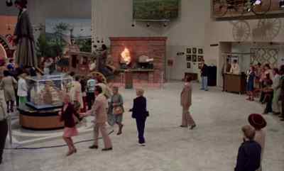 Move it, buddy, move it.
We gotta get out of here! - Return from Witch Mountain
