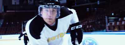 Move it! Give it to 'em!
Give it to 'em! Damn it. - 6 Below: Miracle on the Mountain