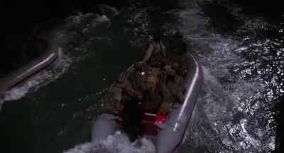 Move it. - The Dogs of War