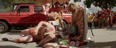 Move, move, move! - Neighbors 2: Sorority Rising