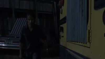 Move! Move! - The Walking Dead