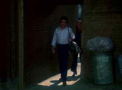 Move to the car. - The Incredible Hulk