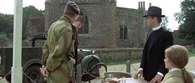 MR. AND MRS. WILDE,
WILL YOU TAKE
A SEAT, PLEASE ? - The Eagle Has Landed
