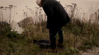 Mr. And mrs. Ziff
found them on the beach. - The Long Island Serial Killer: A Mother's Hunt for Justice