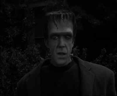 Mr. Bloom! Please!
Call me Warren. - The Munsters