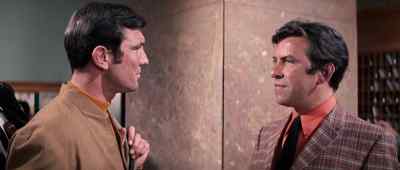 - Mr Bond?
- Yes. - On Her Majesty's Secret Service
