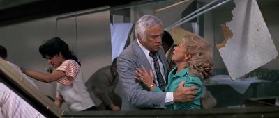Mr Cameron threw me out of the elevator - Earthquake
