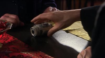Mr Choy,
I need to speak with Mei-Li. - Murdoch Mysteries