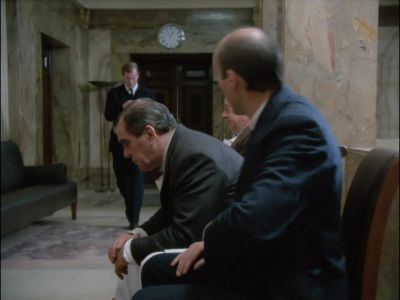 -Mr. Cornworthy.
-Mr. Tremlett, are you
still here? - Agatha Christie's Poirot