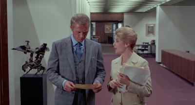 Mr. Crown, it's Geneva again.
They've repeated the offer. - The Thomas Crown Affair