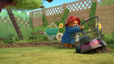 -[Mr. Curry] No! Not like that!
-Got you! - The Adventures of Paddington