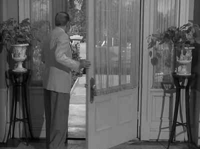 Mr. Donaldson, come wait inside.
The sun's too hot out there. - Alfred Hitchcock Presents