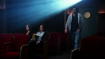 Mr. Fitz. Why don't you come sit with us? Uh... Yeah. Yeah, okay. Excuse me. - Pretty Little Liars