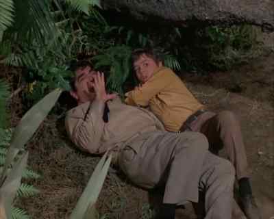 Mr. Fitzhugh!
[ Screams ] - Land of the Giants