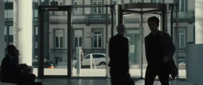 Mr. Fuster, you can't enter. - A Family Man