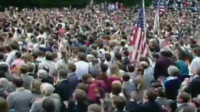 Mr Gorbachev, tear down this wall. - Secrets of the Railways