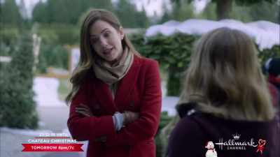 Mr. Gregory loves
the tree lighting, - Jingle Bell Bride