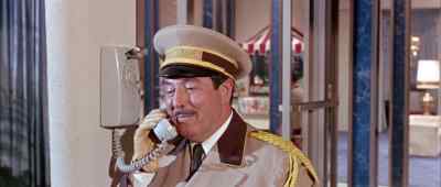 Mr. Hathaway,
who do you think just drove up? - Clambake