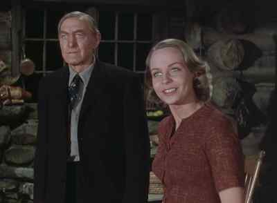 Mr. Howitt says
he's gonna live here. - The Shepherd of the Hills