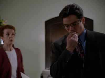 Mr. Kent. - Lois & Clark: The New Adventures of Superman