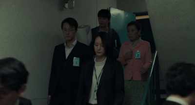 Mr. Lawyer? Please stay
and help with the reenactment? - Juror 8