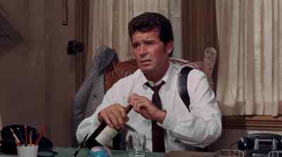Mr. Marlowe? - Marlowe