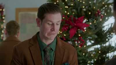 Mr. Mayor, tourism
is down again, - Once Upon a Christmas Wish