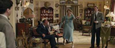 - Mr McMoon is here.
- Oh, do come in, Mr McMoon. - Florence Foster Jenkins