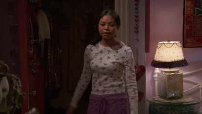 Mr. Meowgi! Wait, why
do you have a cat carrier? - Raven's Home