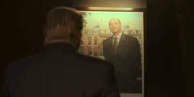 - Mr. Minister, it's him.
- Put her on. - The Last Mercenary
