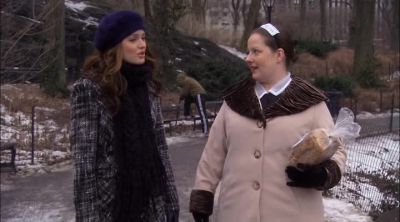Mr. nate called to ask where your favorite spot-- - Gossip Girl