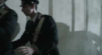- Mr president?
- Speak into the intercom. - The Traitor