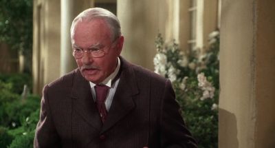 Mr Renfield what are you doing down there - Dracula: Dead and Loving It