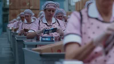 MR. SALT: Three days went by, and we had no luck. - Charlie and the Chocolate Factory