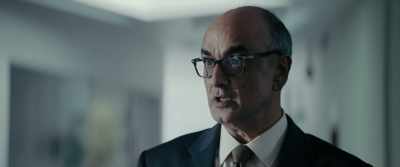 Mr. Thorn doesn't ski because - The Man Who Fell to Earth