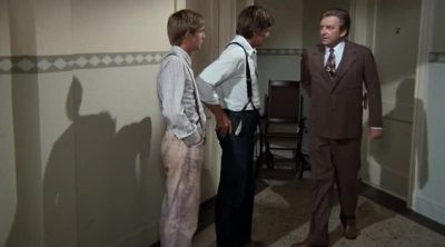 -Mr. Walton.
-Doctor. - The Waltons