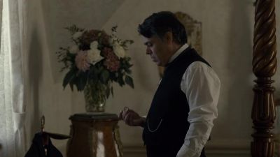 [Mrs. Barry] I'd offer you a penny
for your thoughts, but... - Anne with an E