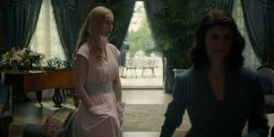 Mrs. Foxworth,
a visitor for you. - Flowers in the Attic: The Origin