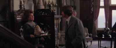 - Mrs. Galloway.
- Good morning, Mr. Harker. - Dracula