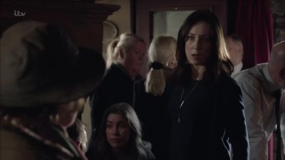 Mrs Gill?
Yeah. What do you want? - Vera