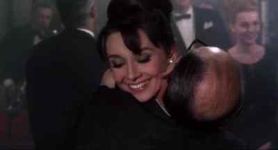 - Mrs. Lampert.
- Who are you? - Charade