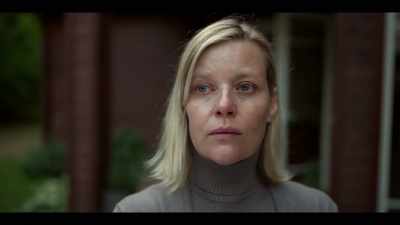 Mrs. Lundgren, is there anything
I can do to help? - Young Wallander
