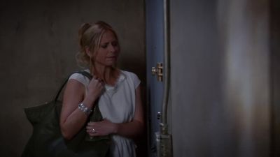Mrs. Martin? You in there? - Ringer